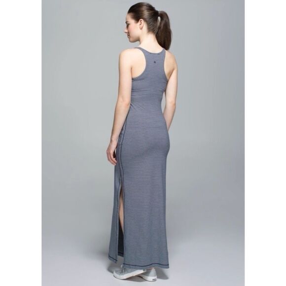 Lululemon Refresh Maxi Dress in Hyper Stripe Inkwell - Picture 2 of 11